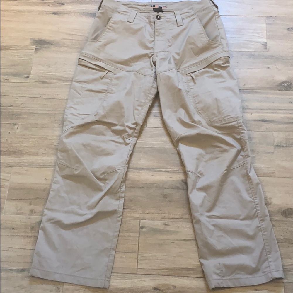 511 tan cargo pant. Like new